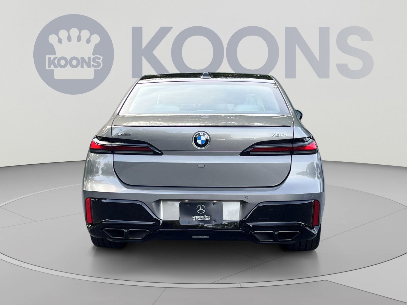 Used 2025 BMW 760i xDrive w/ Executive Package AWD/4WD image 10