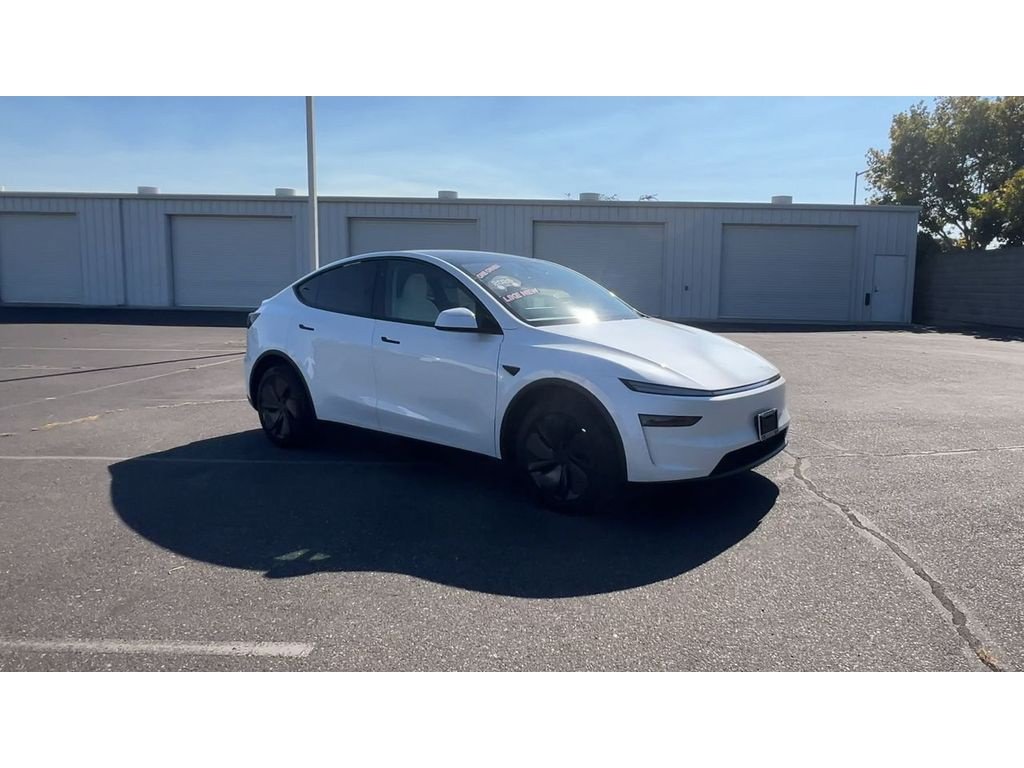 Used 2026 Tesla Model Y Long Range AWD/4WD image 2