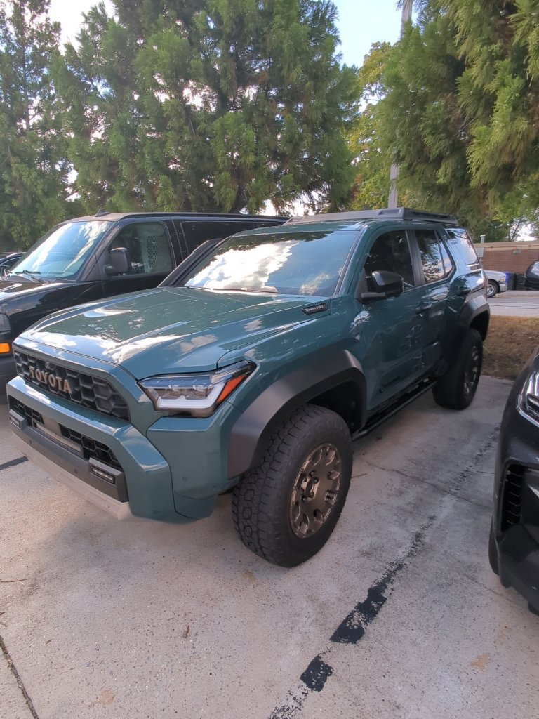 Used 2025 Toyota 4Runner Trailhunter AWD/4WD image 1