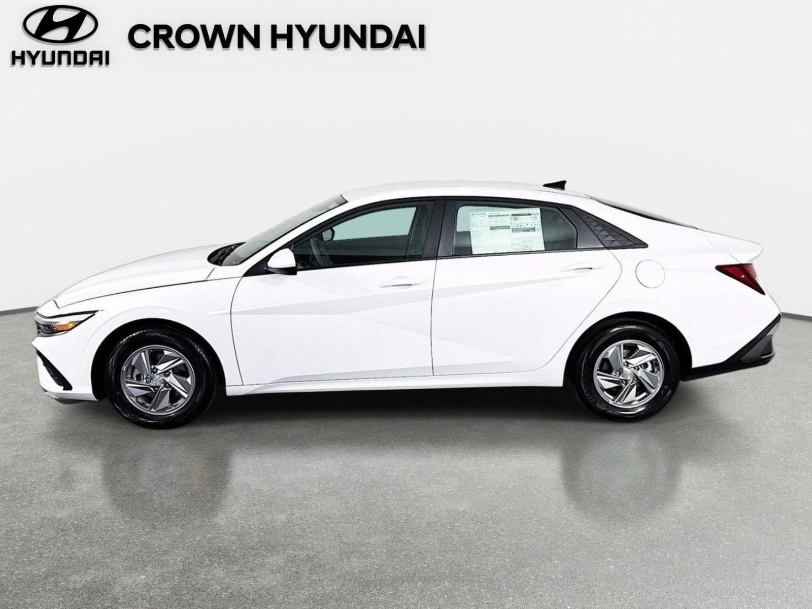 New 2026 Hyundai Elantra SE FWD image 8