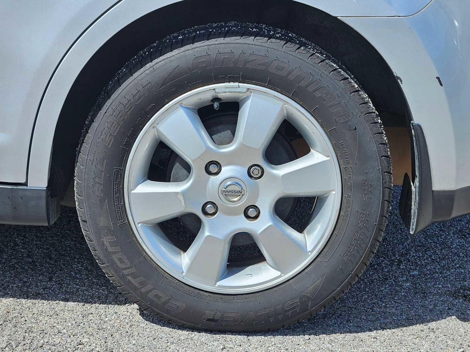 Used 2009 Nissan Versa SL w/ Convenience Pkg image 13