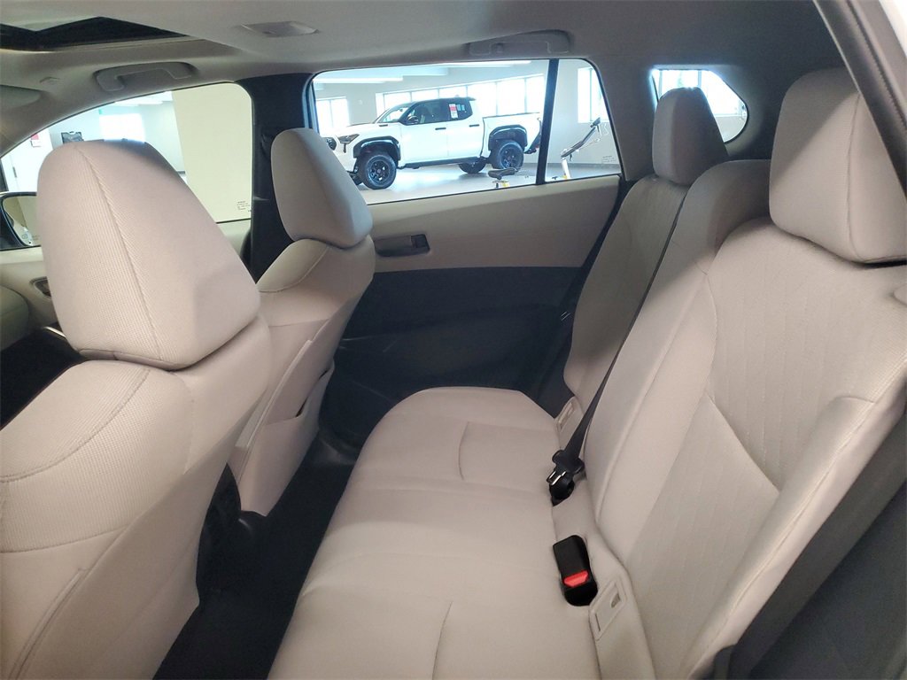 Used 2024 Toyota Corolla Cross LE w/ Moonroof Package image 10