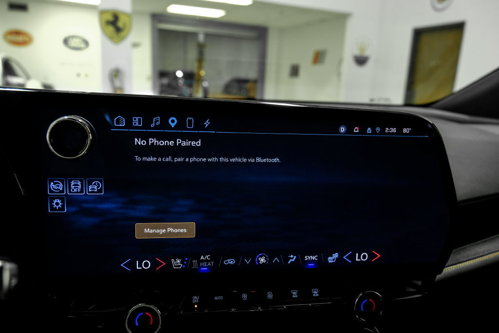Used 2024 Chevrolet Blazer EV RS RWD image 40
