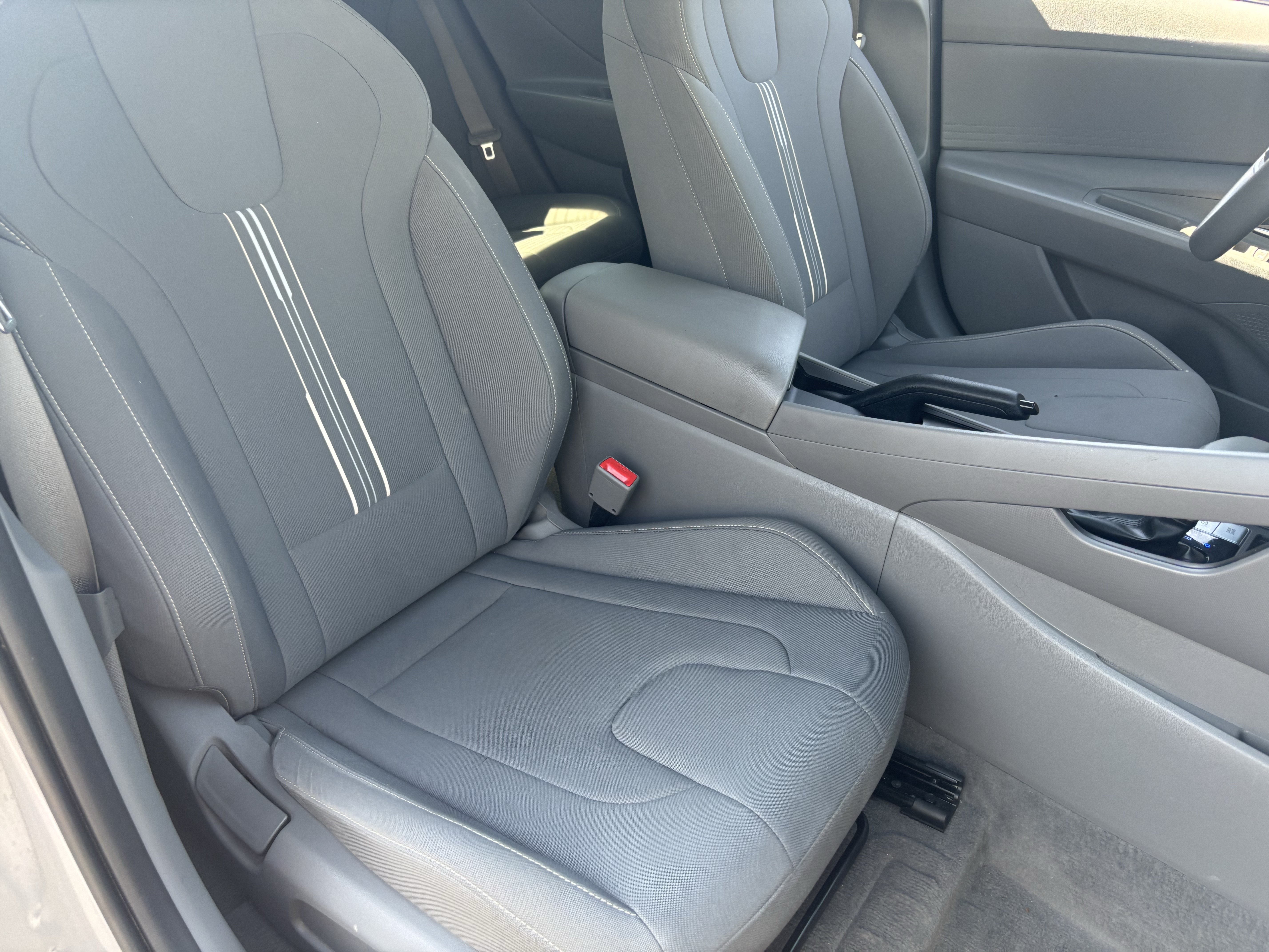 Used 2023 Hyundai Elantra SEL FWD image 9