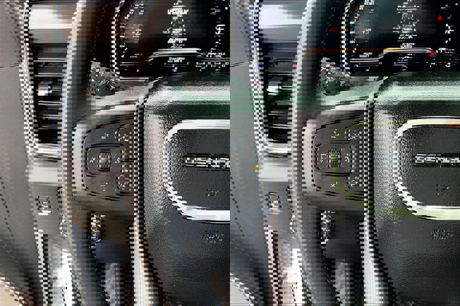 Used 2025 GMC Sierra 2500 Denali Ultimate image 21