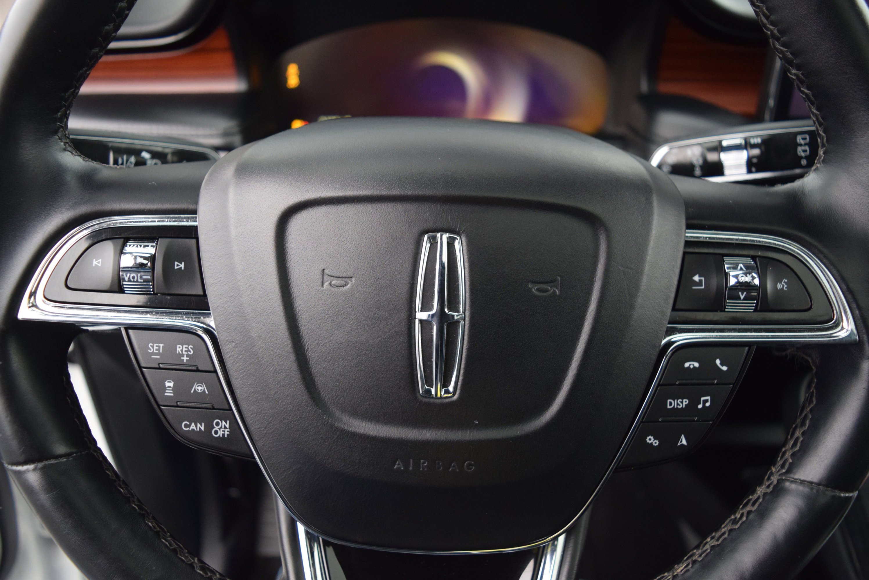 Used 2022 Lincoln Nautilus Reserve w/ Equipment Group 201A image 10