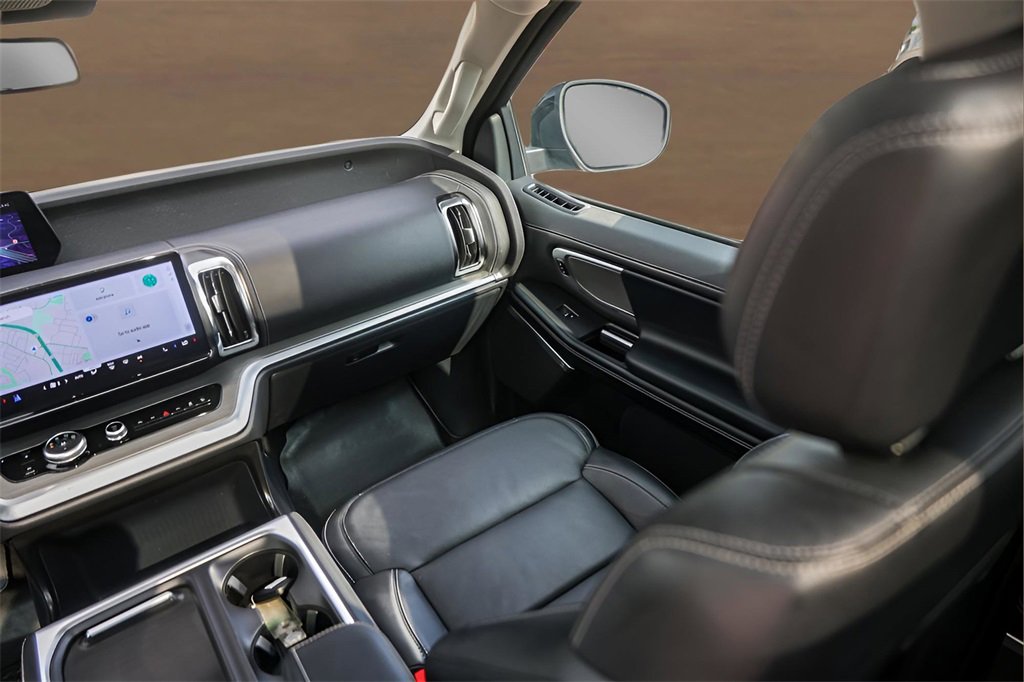 Used 2025 Ford Expedition Max Platinum w/ Driver's Package image 29