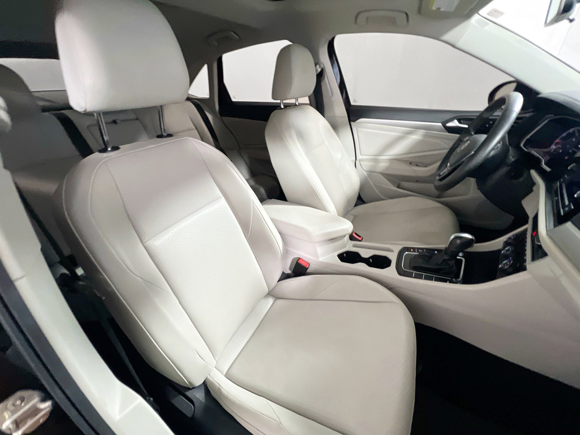 Used 2020 Volkswagen Jetta SE image 31