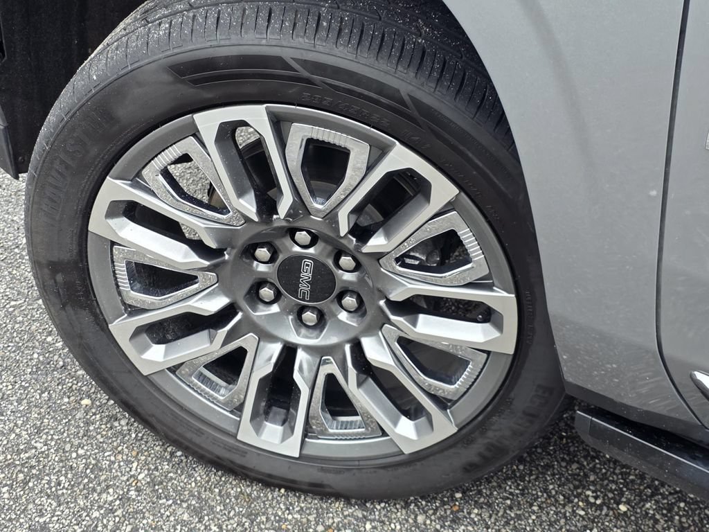 Used 2023 GMC Yukon Denali Ultimate AWD/4WD image 55