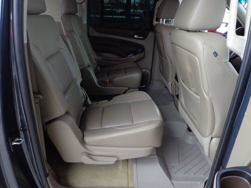 Used 2015 Chevrolet Suburban LTZ image 19
