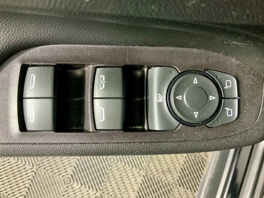 Used 2019 Chevrolet Equinox LT image 20