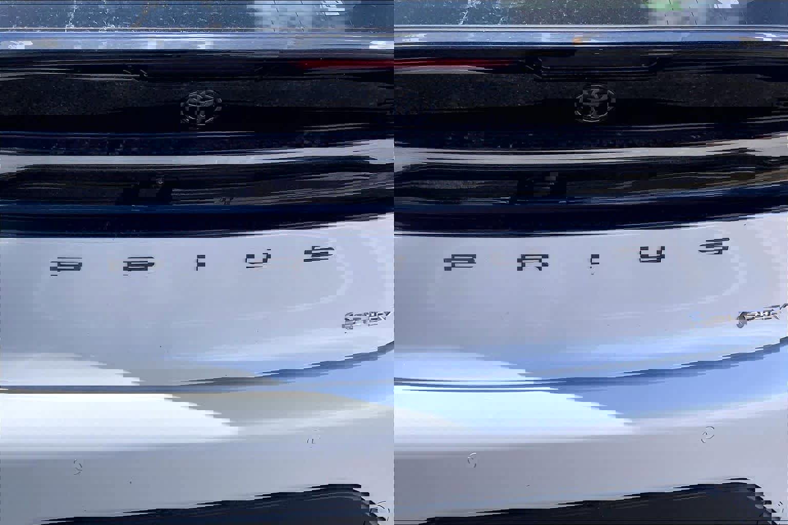 Used 2025 Toyota Prius Plug-In Hybrid image 10