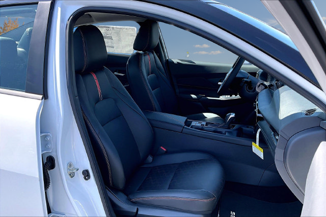 New 2027 Nissan Sentra SR w/ SR Premium Package FWD image 10
