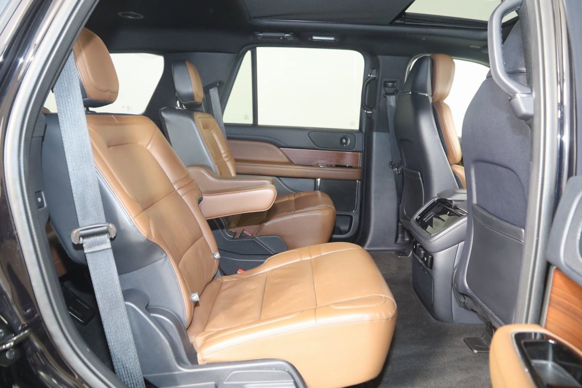 Used 2023 Lincoln Navigator Reserve image 16