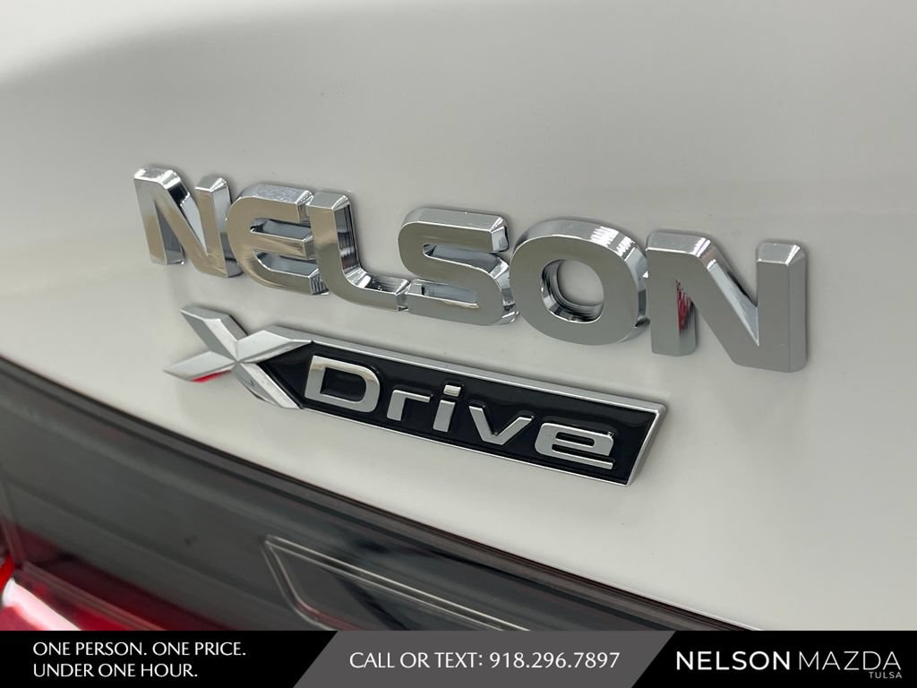 Used 2024 BMW 330i xDrive Sedan AWD/4WD image 16