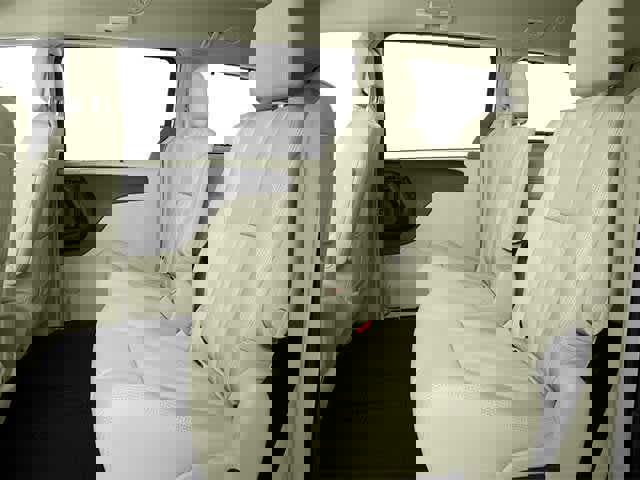 Used 2013 Chrysler Town & Country Touring image 14