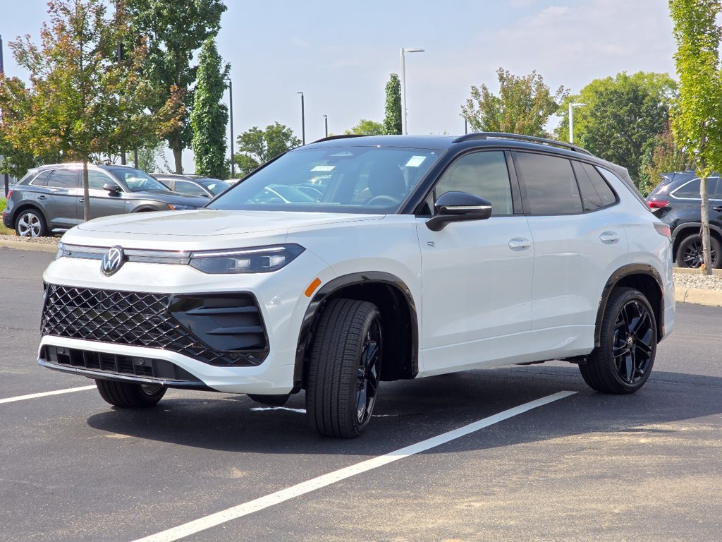 New 2026 Volkswagen Tiguan SE R-Line AWD/4WD image 10
