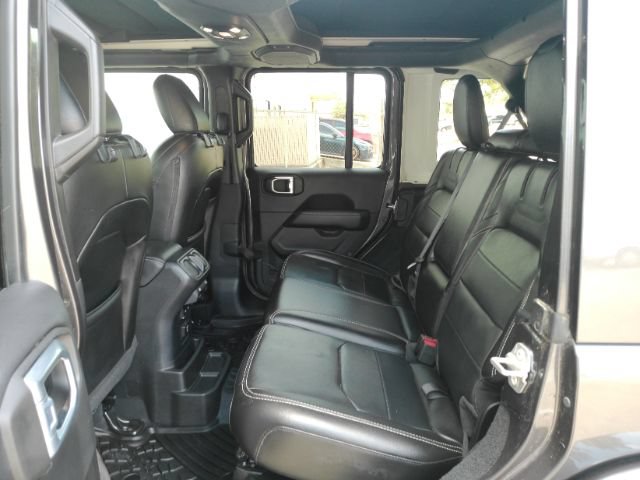 Used 2021 Jeep Wrangler Unlimited Sahara w/ Cold Weather Group AWD/4WD image 19