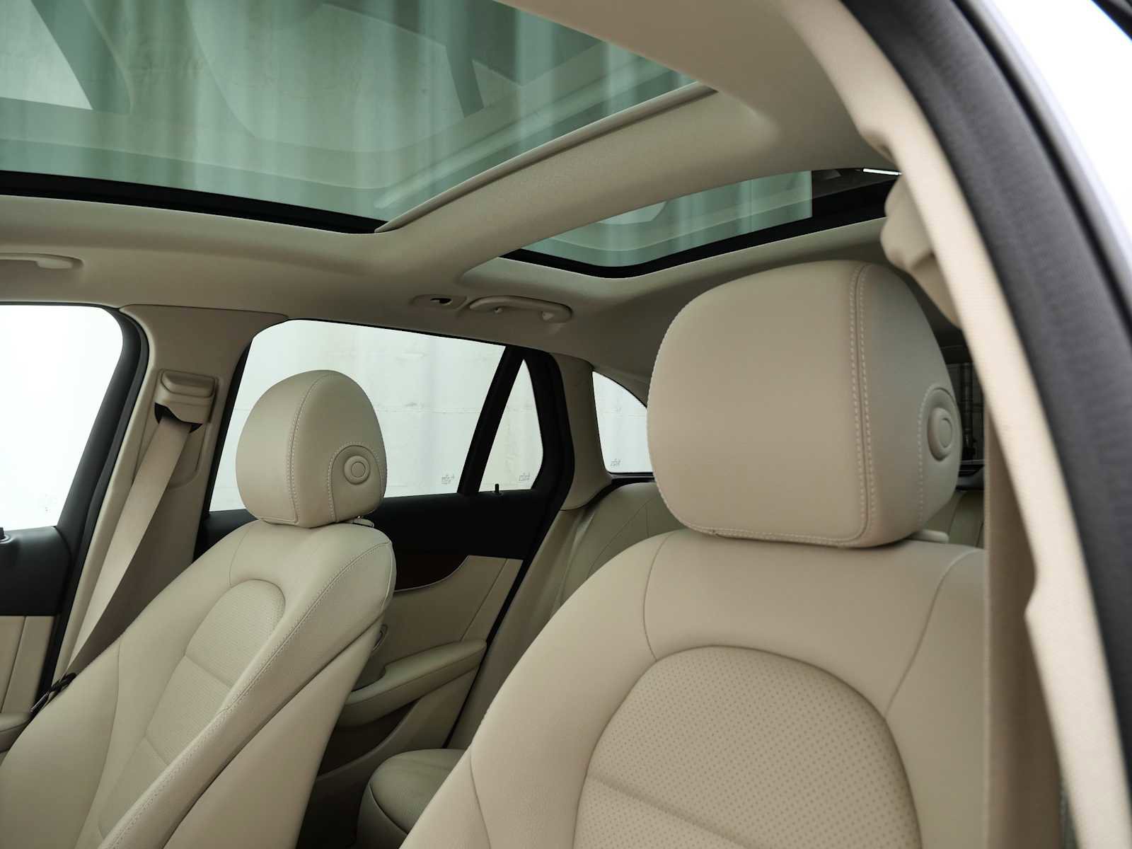 Used 2022 Mercedes-Benz GLC 300 4MATIC image 21