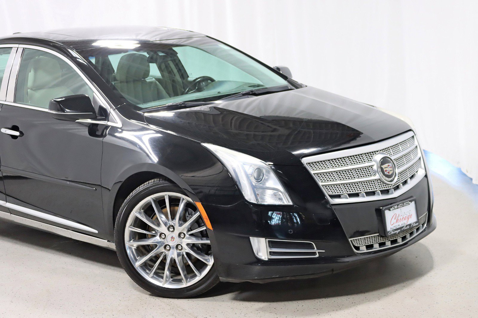 Used 2015 Cadillac XTS Platinum image 2