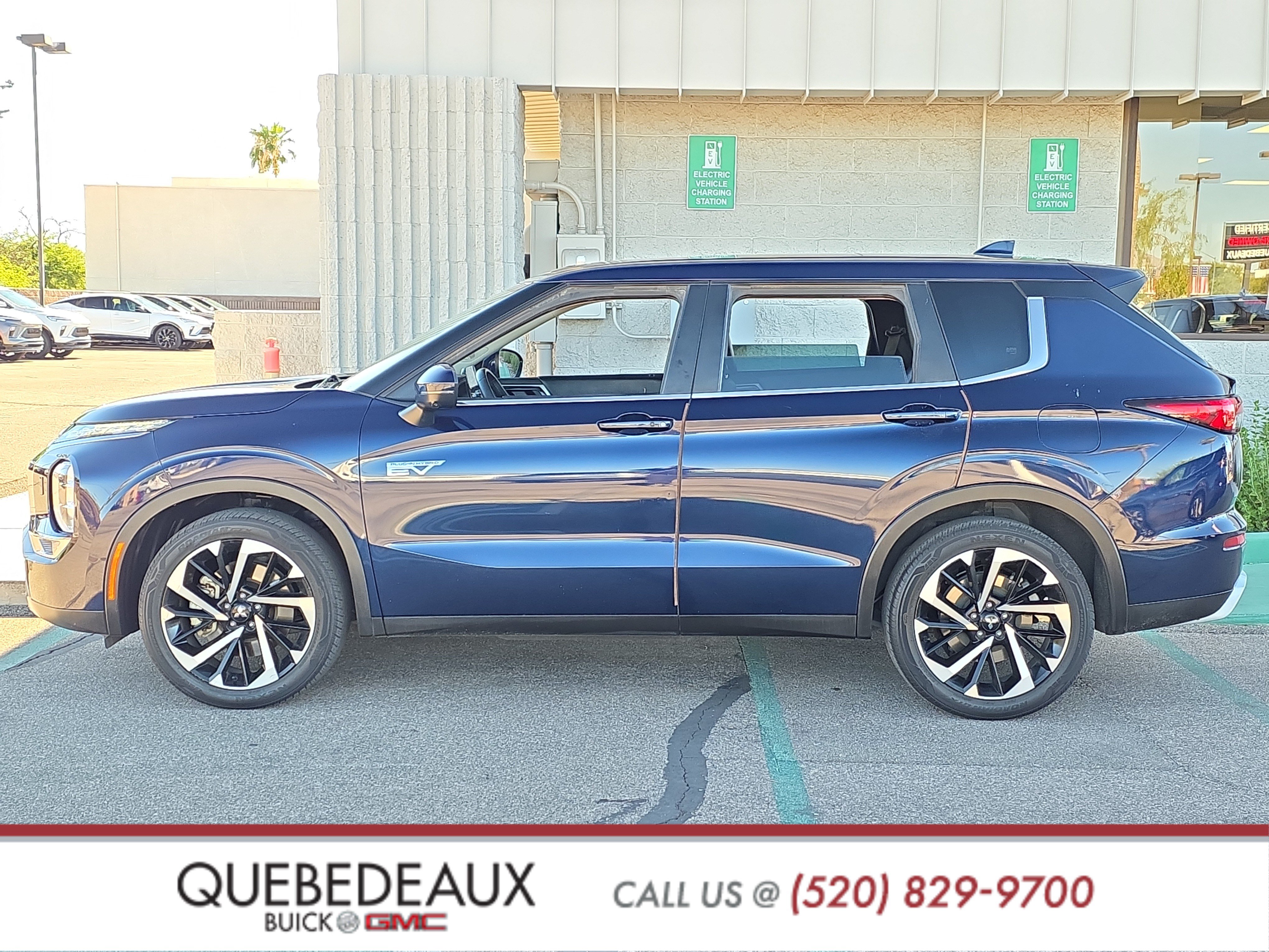 Used 2023 Mitsubishi Outlander SE AWD/4WD image 4