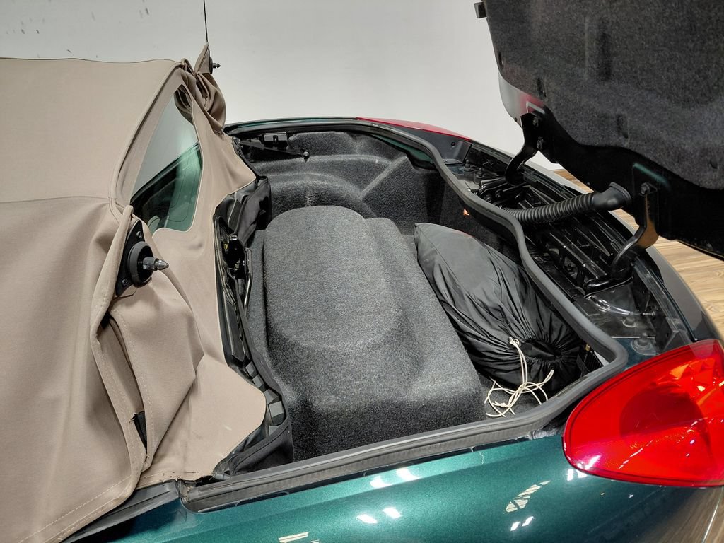 Used 2007 Pontiac Solstice Convertible w/ Premium Package RWD image 12