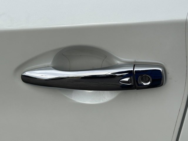 Certified 2024 Nissan Murano Platinum w/ Cargo Package image 12