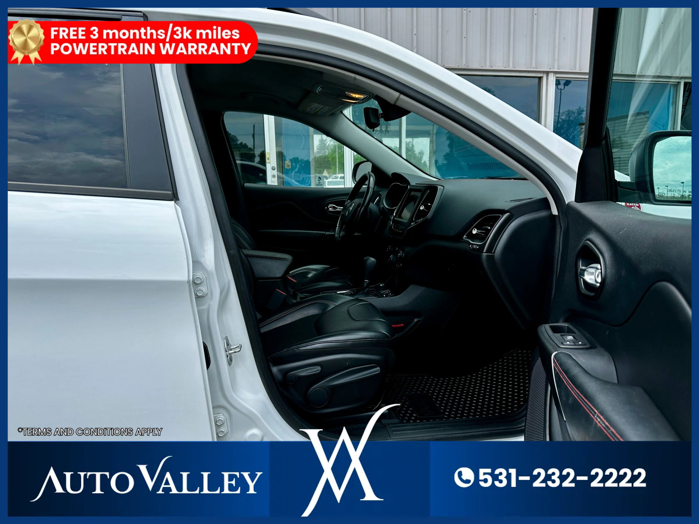 Used 2021 Jeep Cherokee Trailhawk image 16