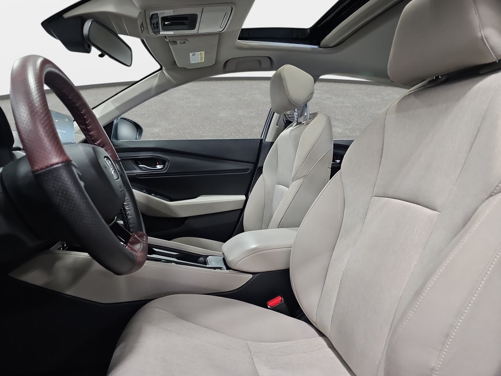 Used 2024 Honda Accord EX image 17