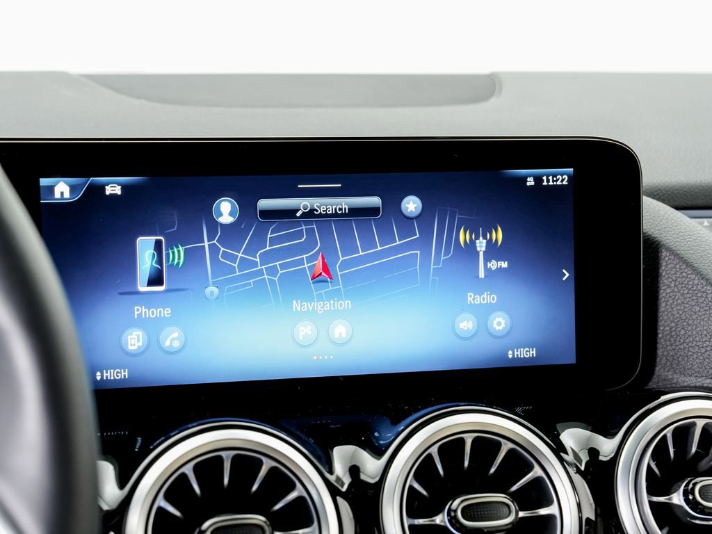 Used 2025 Mercedes-Benz GLA 250 4MATIC image 14