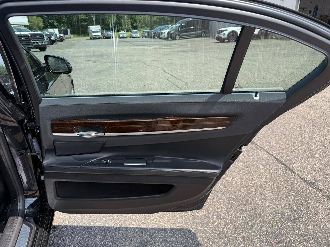 Used 2013 BMW 750Li RWD image 22