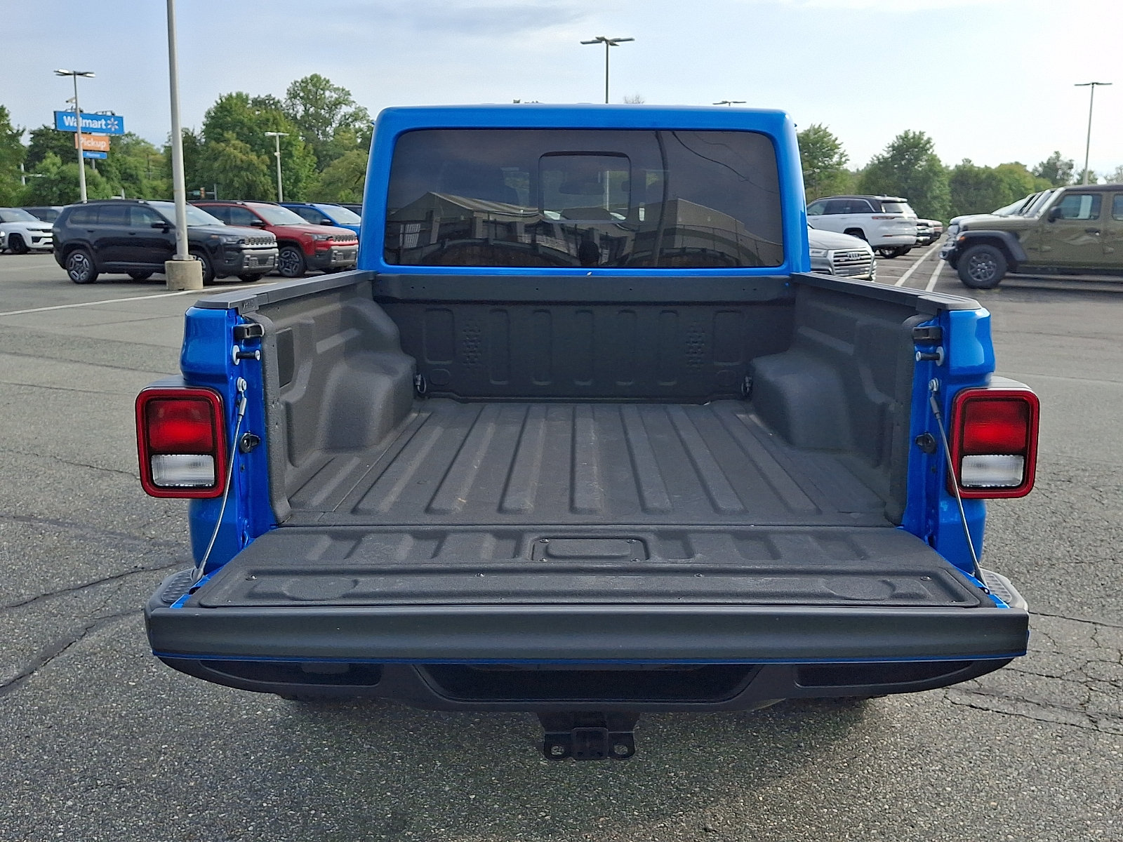 Used 2025 Jeep Gladiator Sport AWD/4WD image 28