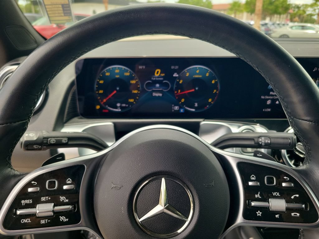 Used 2023 Mercedes-Benz GLB 250 4MATIC image 23