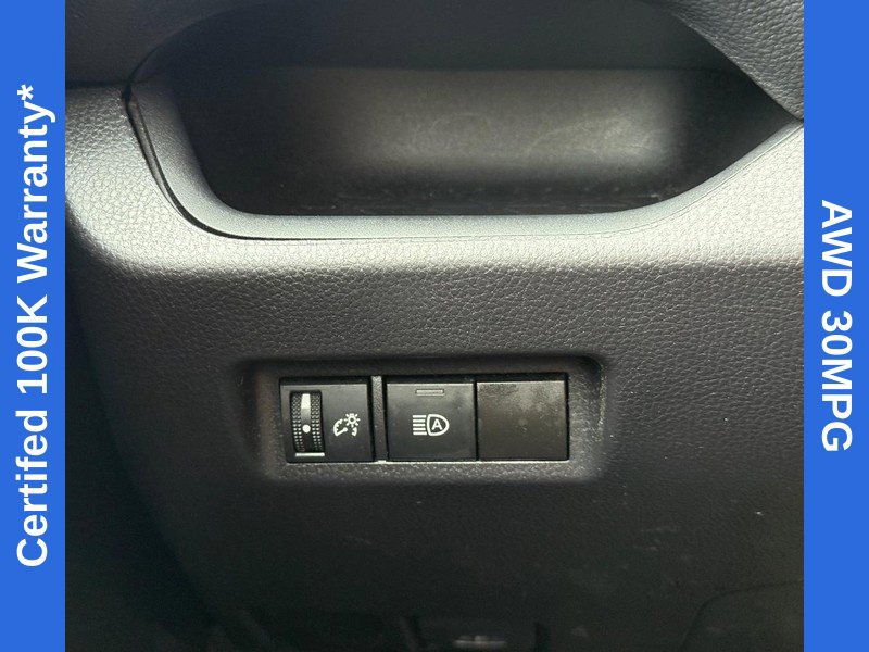 Used 2025 Toyota RAV4 LE AWD/4WD image 29