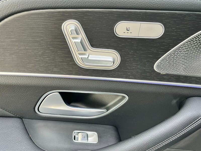 Used 2024 Mercedes-Benz GLS 580 4MATIC image 25
