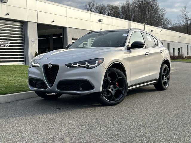 New 2026 Alfa Romeo Stelvio Sprint w/ Convenience Package AWD/4WD image 1