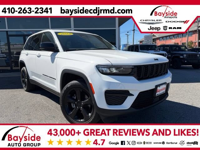 Used 2023 Jeep Grand Cherokee Altitude
