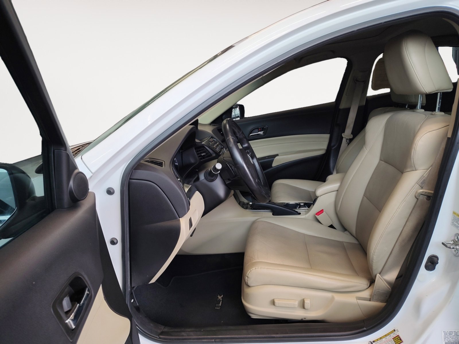 Used 2013 Acura ILX w/ Technology Package FWD image 22