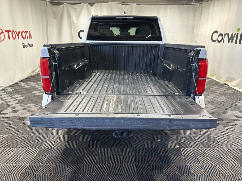 Used 2024 Toyota Tacoma SR5 AWD/4WD image 17