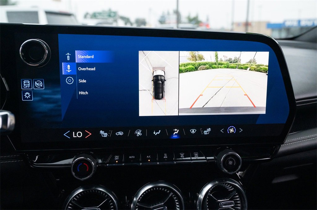 Used 2024 Chevrolet Blazer EV LT image 30