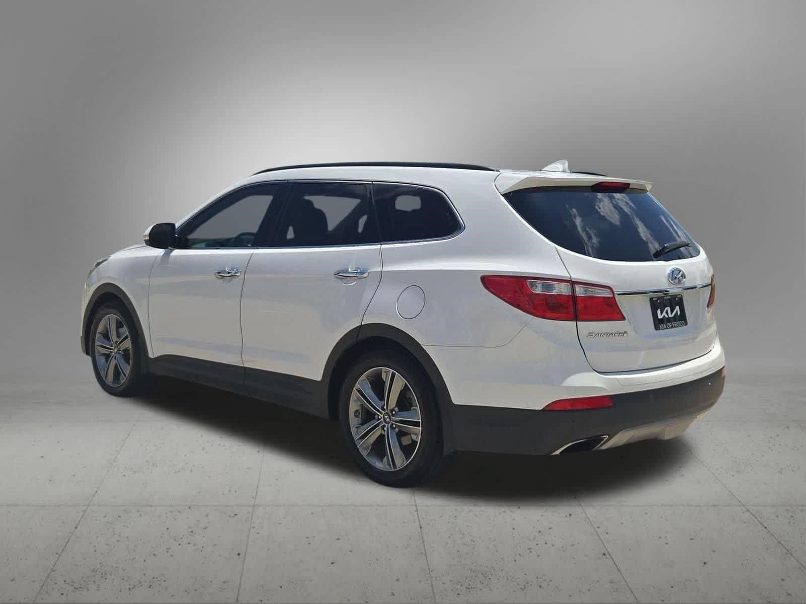 Used 2014 Hyundai Santa Fe GLS FWD image 4