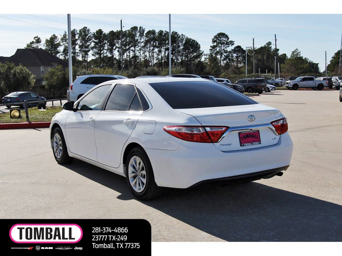 Used 2016 Toyota Camry LE image 5
