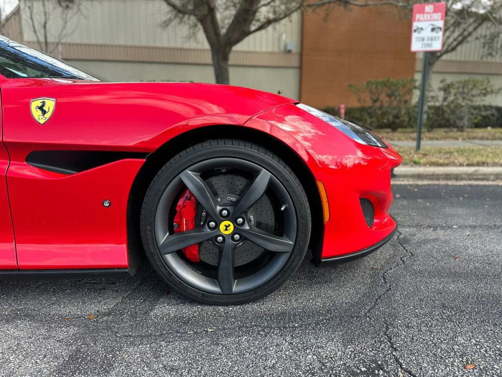 Used 2019 Ferrari Portofino RWD image 8