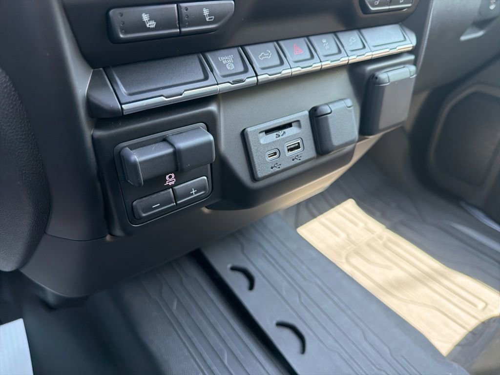 Used 2022 GMC Sierra 3500 SLE w/ SLE Convenience Package AWD/4WD image 33