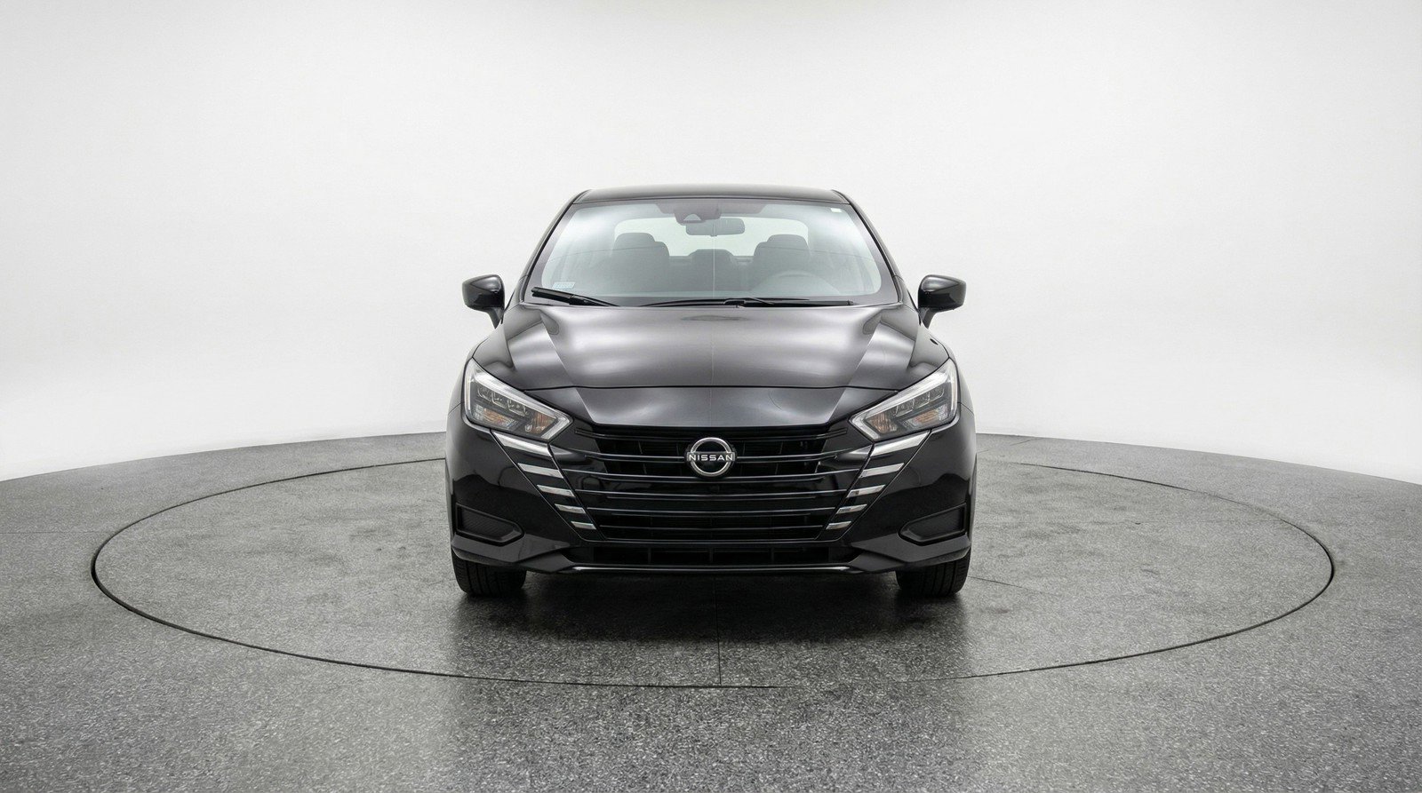 Used 2025 Nissan Versa SV image 2