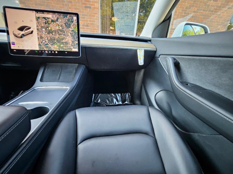 Used 2022 Tesla Model Y Long Range AWD/4WD image 56