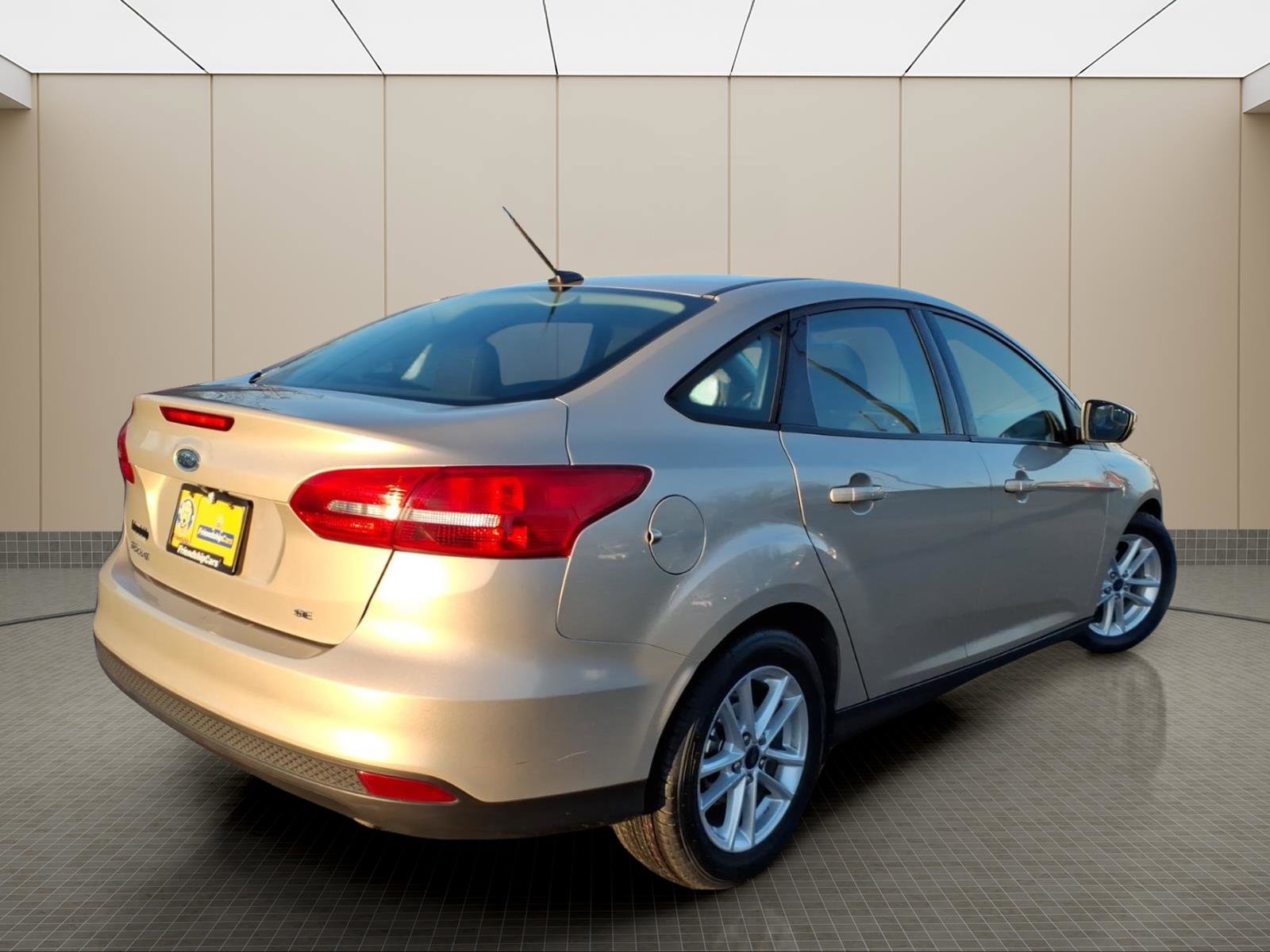 Used 2017 Ford Focus SE w/ Cold Weather Package image 7