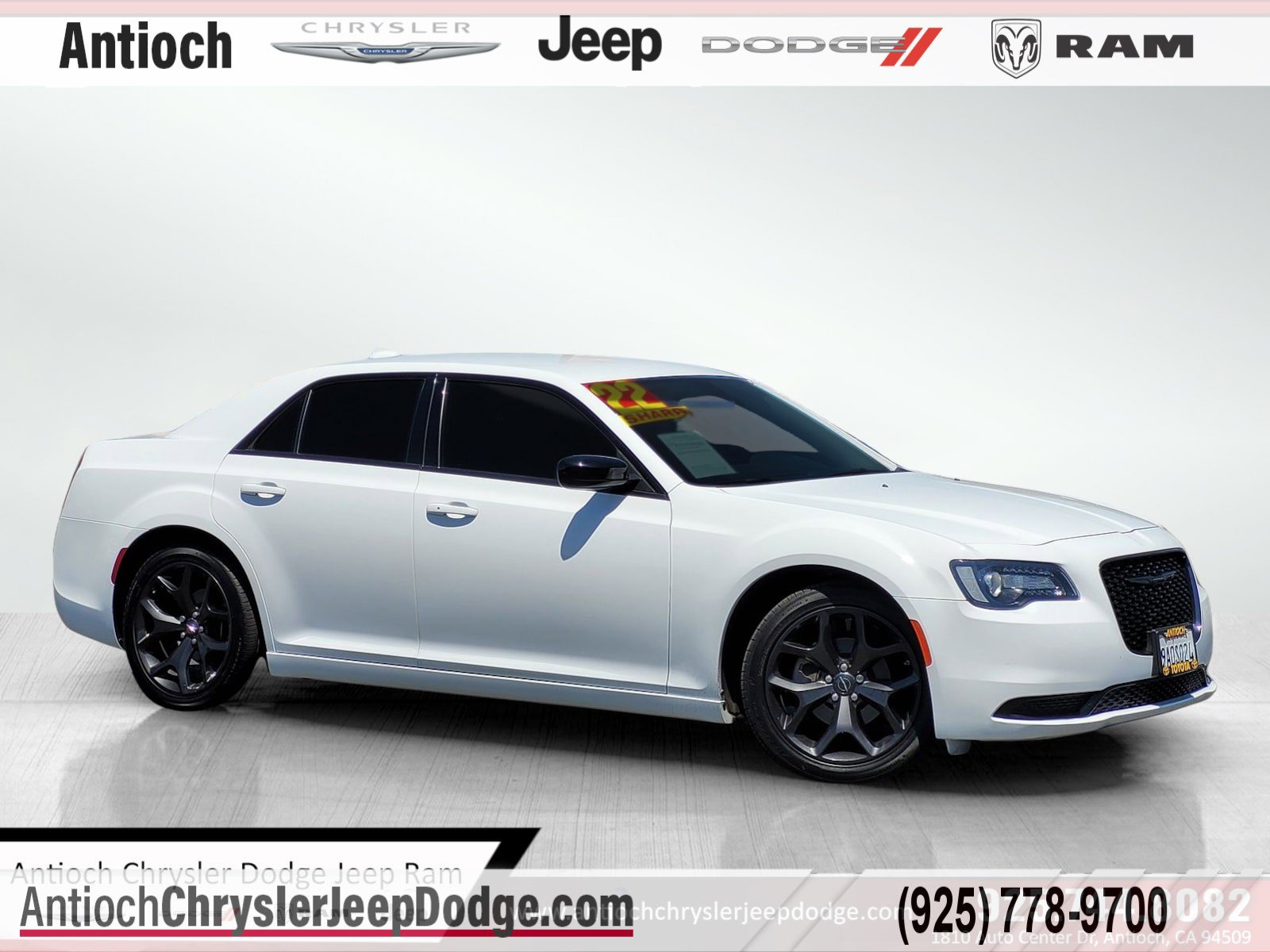 Certified 2022 Chrysler 300 Touring w/ Sport Appearance Package