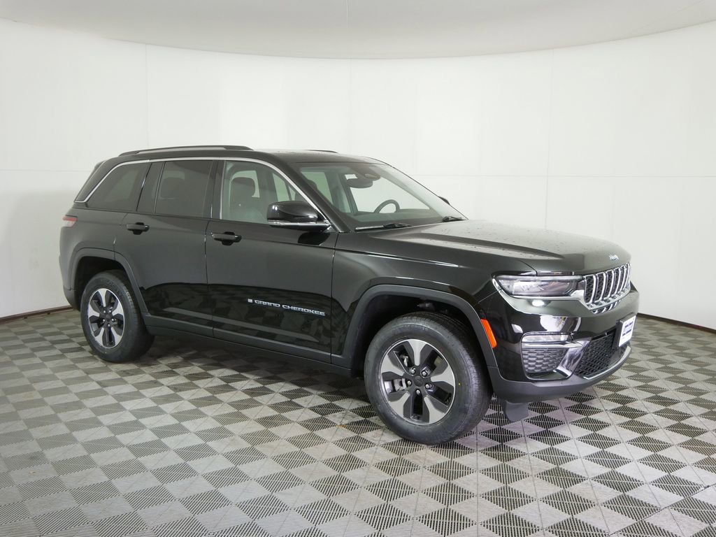 Used 2022 Jeep Grand Cherokee Limited 4xe image 1