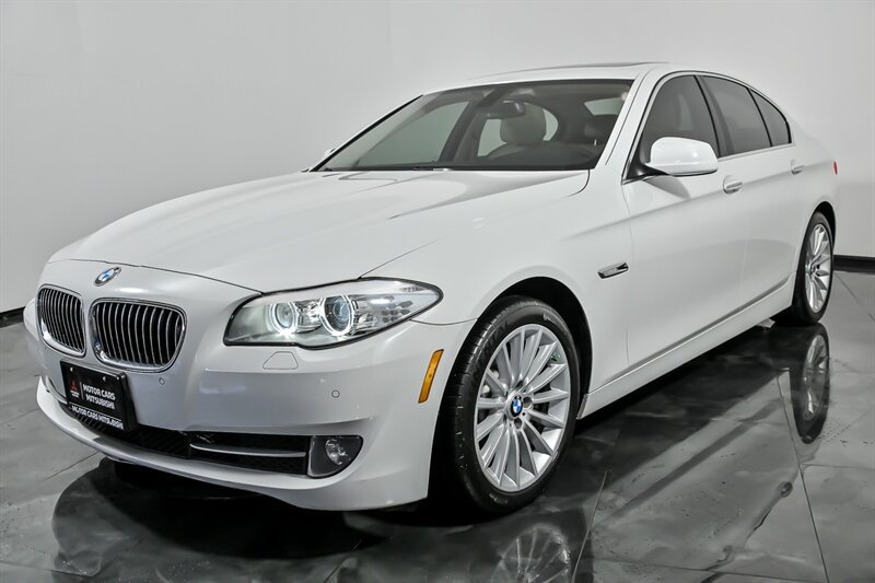 Used 2011 BMW 535i Sedan RWD image 5